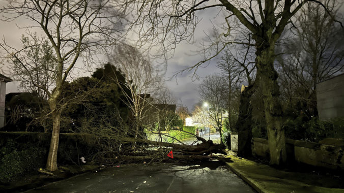 britain_storm_97012 676x380