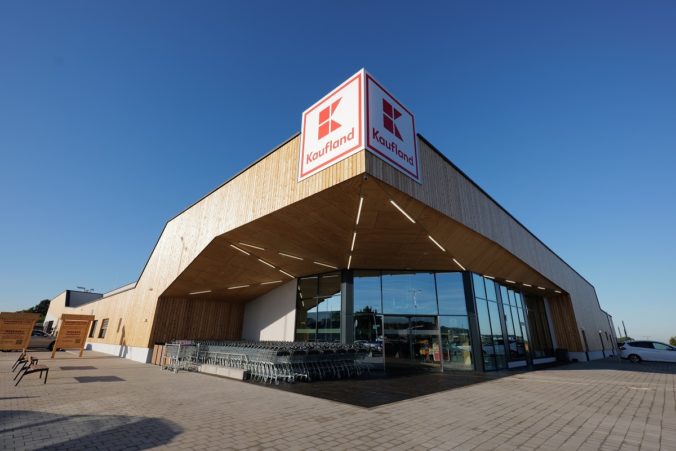 predajna kaufland zahorska bystrica 676x451