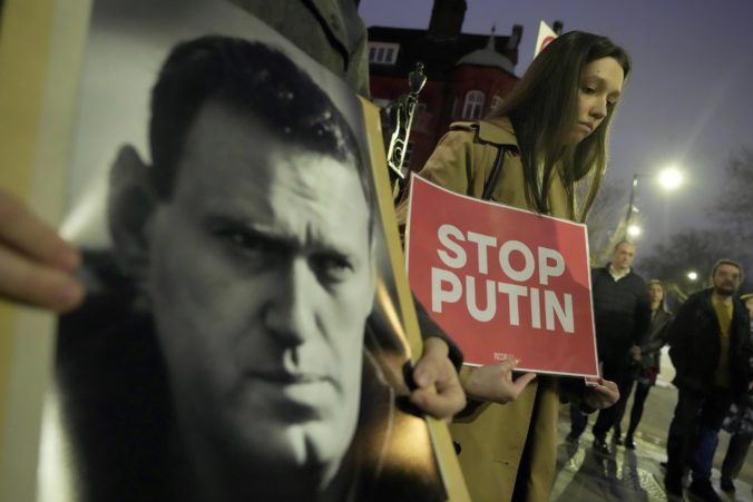 britain_russia_navalny_obit_82999 676x451