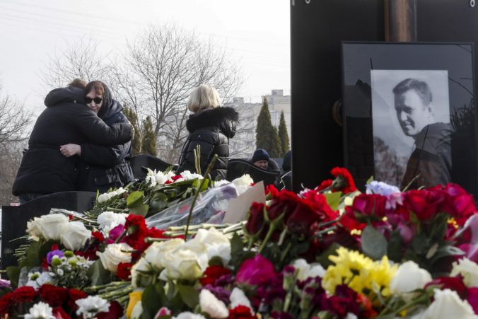 russia_navalny_funeral_96659 676x451