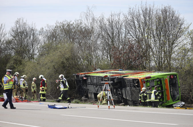 germany_bus_accident_76158 676x446