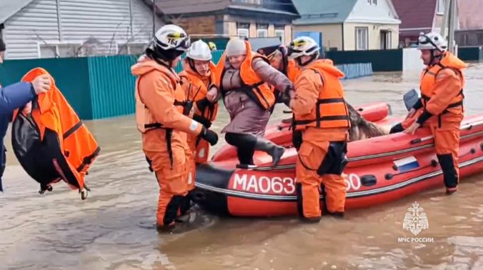 russia_floods_27763 676x378