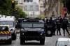 Iránsky konzulát v Paríži obkľúčila polícia, zadržala podozrivého muža s výbušninou (video)