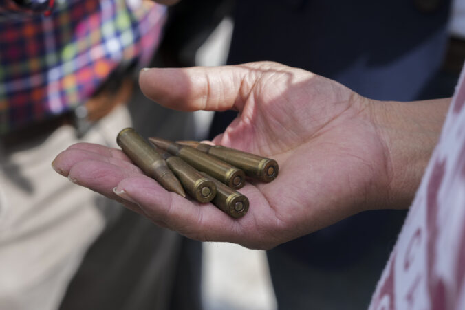mexico_gun_buyback_84429 676x451
