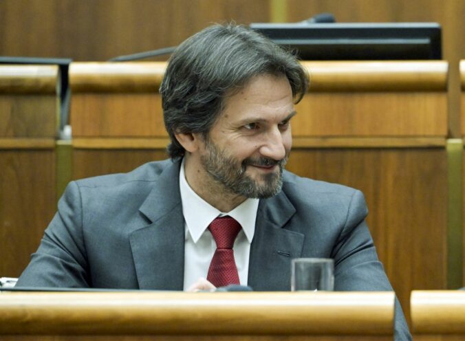 minister obrany robert kalinak smer sd 676x496