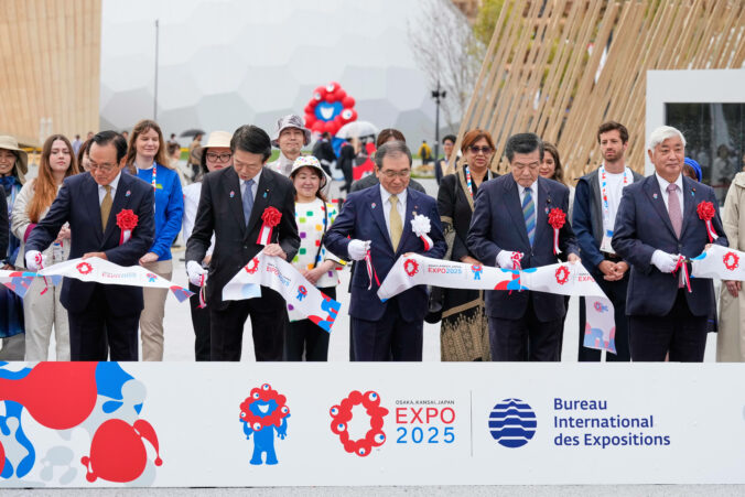 japan_world_expo_04067 676x451