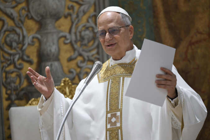 vatican_pope_19473 676x451