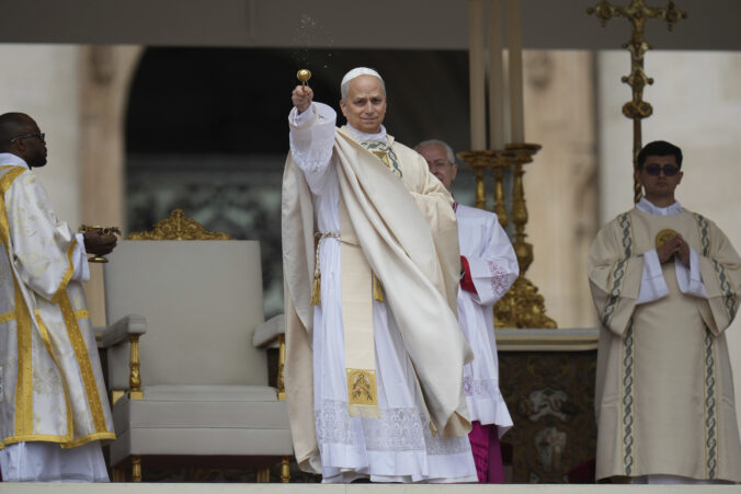 aptopix_vatican_pope_72387 676x451