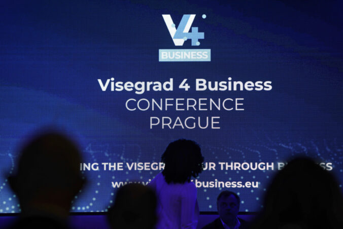 v4business 5451 676x451