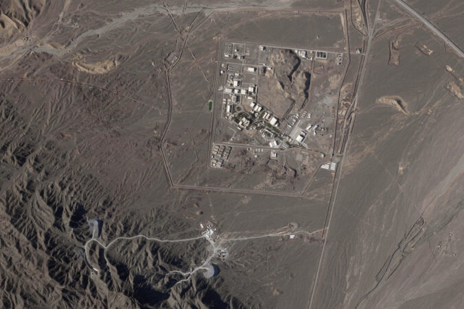 iran_nuclear_new_underground_site_38110 676x451
