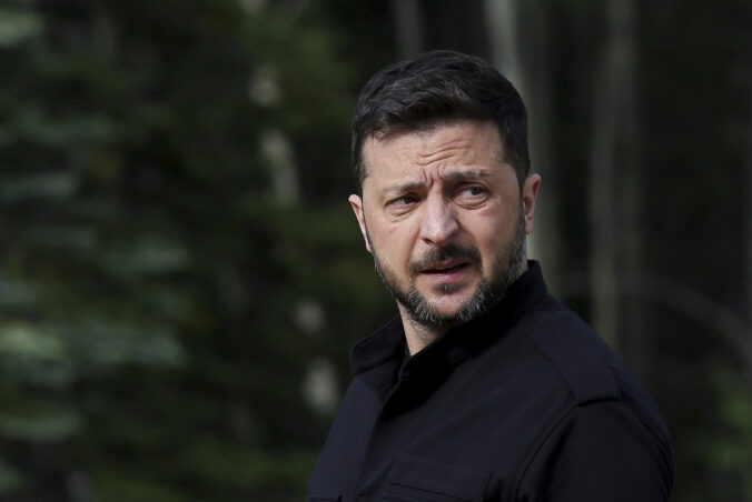 g7_summit_02355 676x452