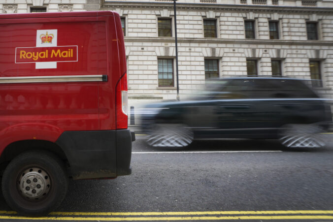 britain_post_office_03968 676x451