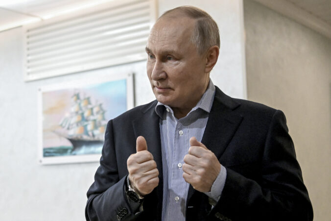 russia_putin_30825 676x451