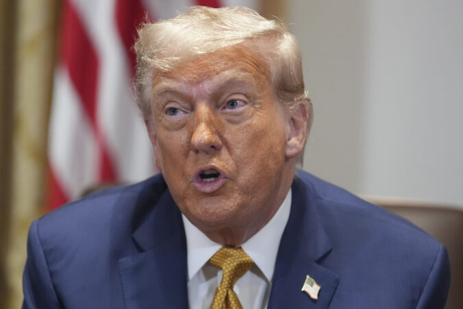 trump_40503 676x451
