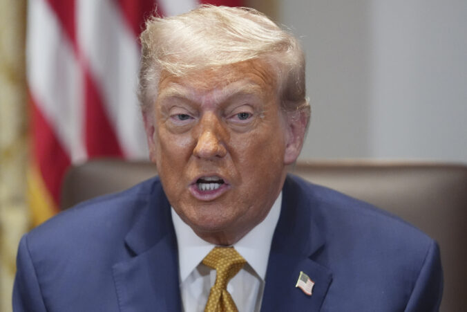 trump_41984 676x451