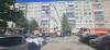 Z bytu v Košiciach šľahali plamene, zasahovala výšková technika aj hasičská sanitka – FOTO
