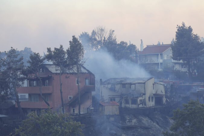 greece_wildfire_59463 676x451