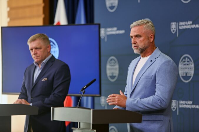 premier robert fico a podpredseda parlamentu tibor gaspar 676x451