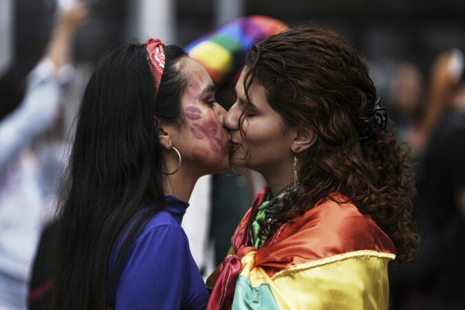 colombia_pride_parade_15657 676x451