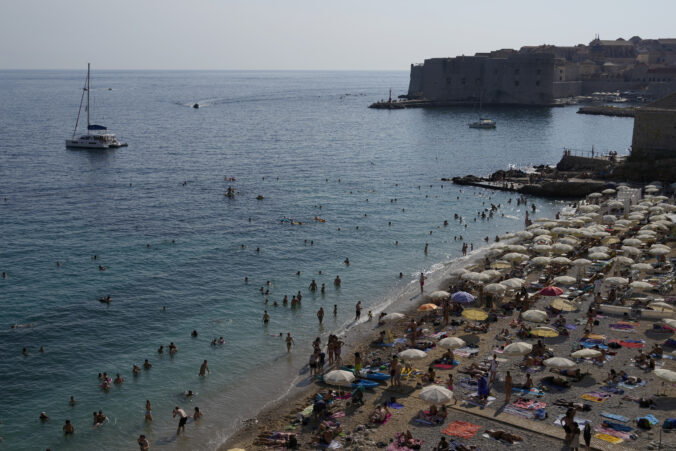virus_outbreak_croatia_tourism_13824 cc794368f04947cc852b10130e889f0e 676x451