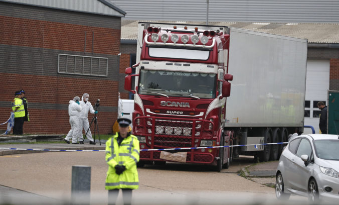 britain_truck_bodies_china_migration_48208 a1bcb68f9ff14228ad303a5abbb079a3 676x408