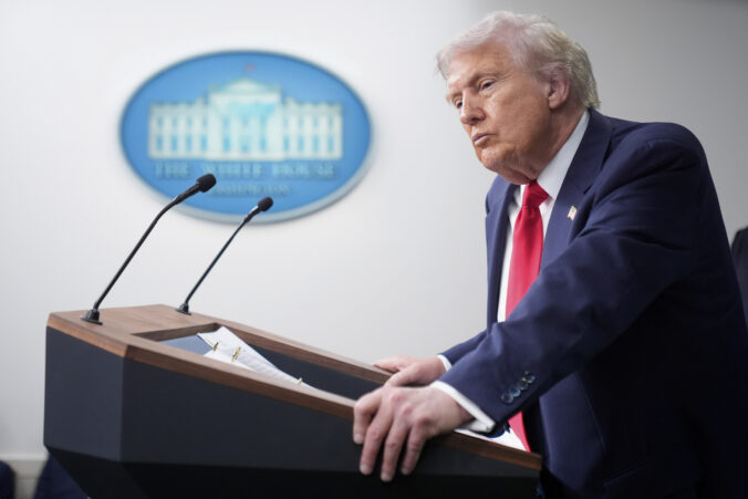 trump_77621 676x451