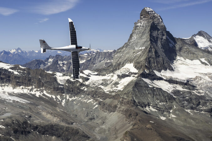 aptopix_switzerland_64369 676x451