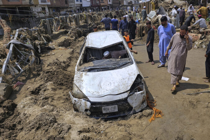 pakistan_flash_floods_13461 676x451