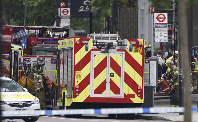 britain_london_fire_80497 fbcb97a706e04030acafce5421fbb2a0 1 676x417