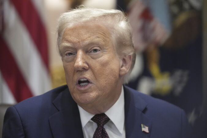 trump_75298 676x451