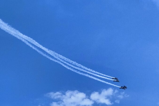 akrobaticka skupina royal jordanian falcons 676x451