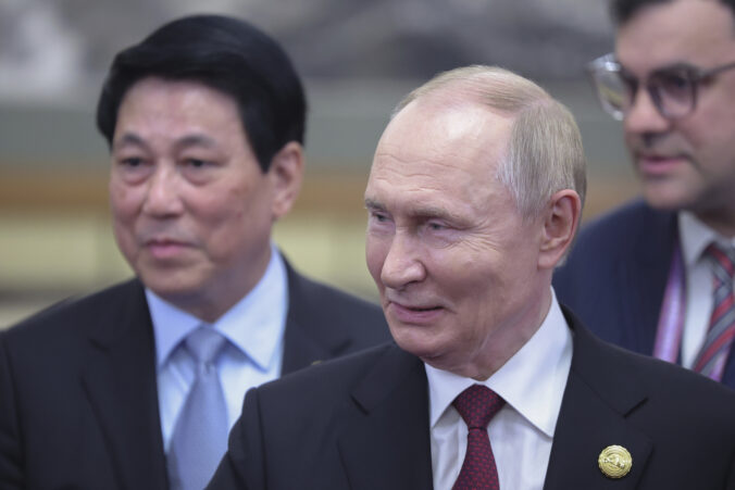 china_russia_vietnam_04577 676x451