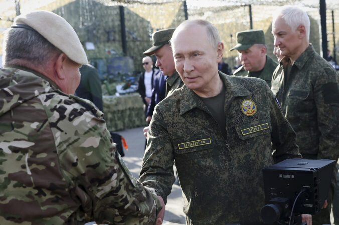 correction_russia_putin_88446 676x449