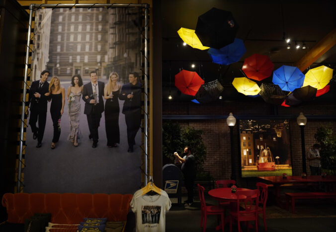 warner_bros._studio_tour_hollywood_media_preview_49788 8e2bd127af914b6baad80e8a47b1ed8c 676x467