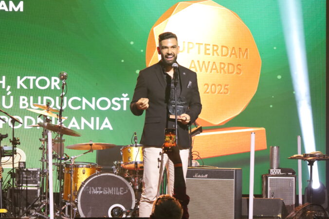 cicnam_upterdam_awards 676x451