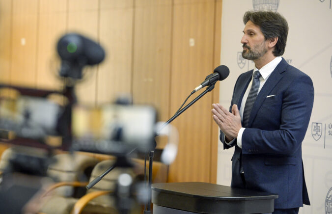 minister obrany robert kalinak smer sd 676x436