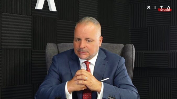predseda bratislavskeho samospravneho kraja bsk juraj droba pocas rozhovoru pre agenturu sita 676x379