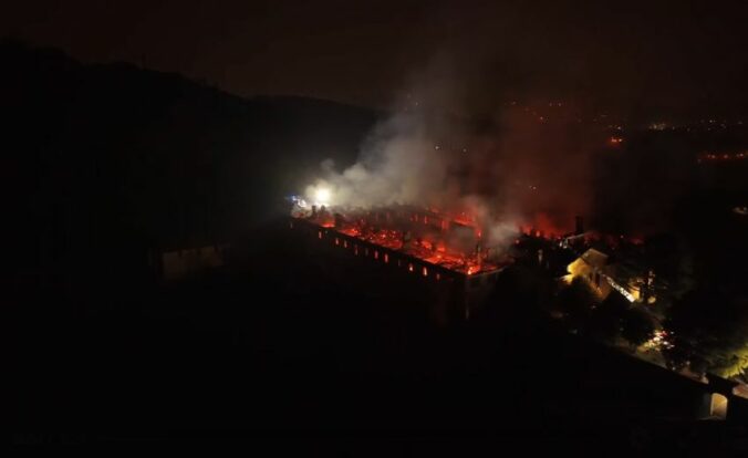 poziar klastora bernaga v severnom taliansku 676x414