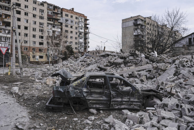 ap_poll_foreign_conflicts_55718 676x451