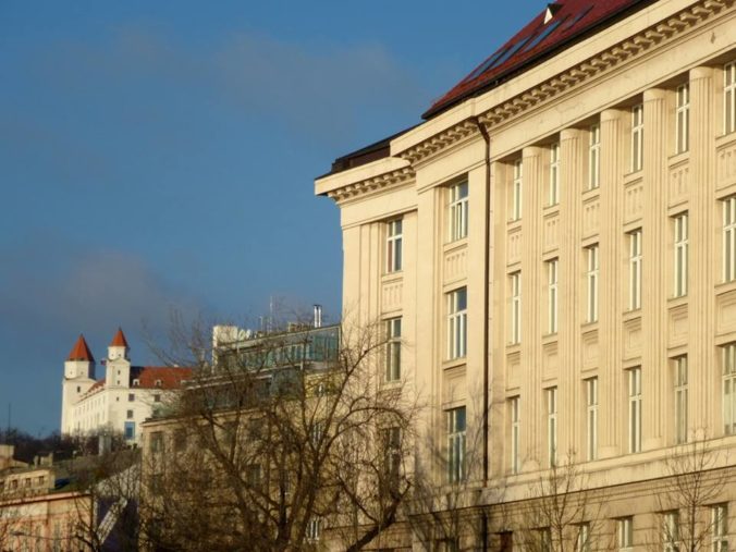 1452352_10151843124608285_573945420_n 676x507