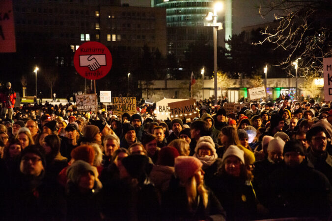 675b280a7a62d714508509 676x451