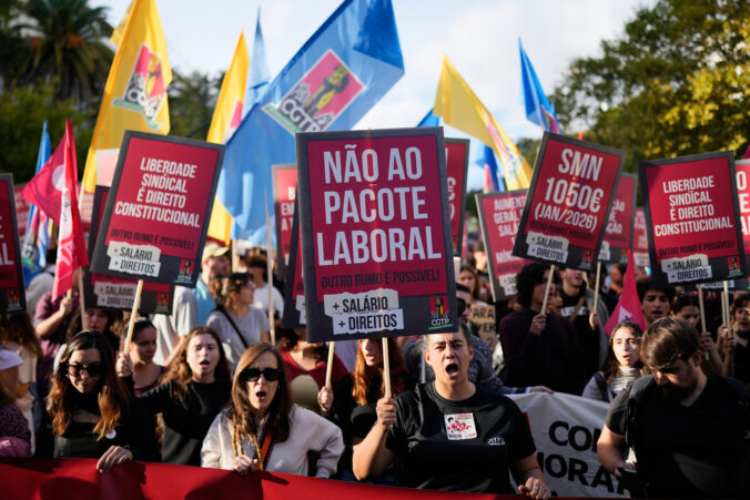portugal_labour_reform_protest_17425 676x451