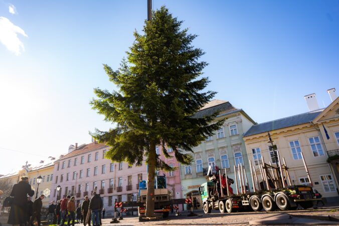 585814739_1324069779764759_1529741394523682104_n 676x451