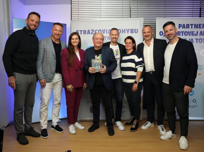 2025_h_r_n_c_r_i_k_o_v_a_foto_krst_knihy 14 676x503