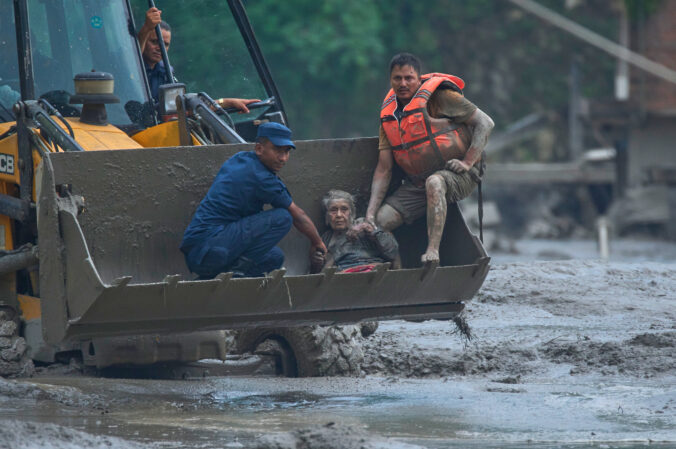 aptopix_nepal_flash_floods_32584 676x449