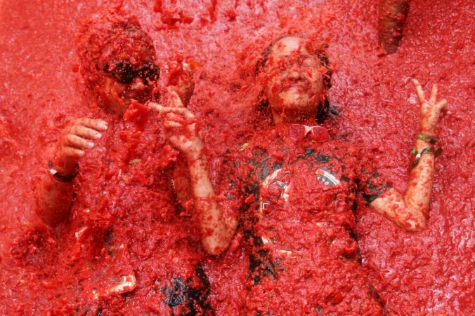 spain_tomatina_87181 676x451