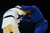 Výhru provokatívne oslávil pred súperom. Ten ho za to napadol, zlomil mu čeľusť a vybil dva zuby – VIDEO