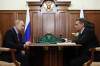Putinov gubernátor bojuje proti „alkoholovej genocíde“ a stavia sochy Stalinovi