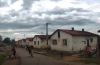 Podozrivý unikal pred políciou na ukradnutom bicykli, po páde pokračoval v úteku po vlastných – VIDEO