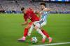 Švajčiarsky kapitán Xhaka dostal pokutu, ktorú nemusí zaplatiť. Ak dva roky vydrží bez priestupku